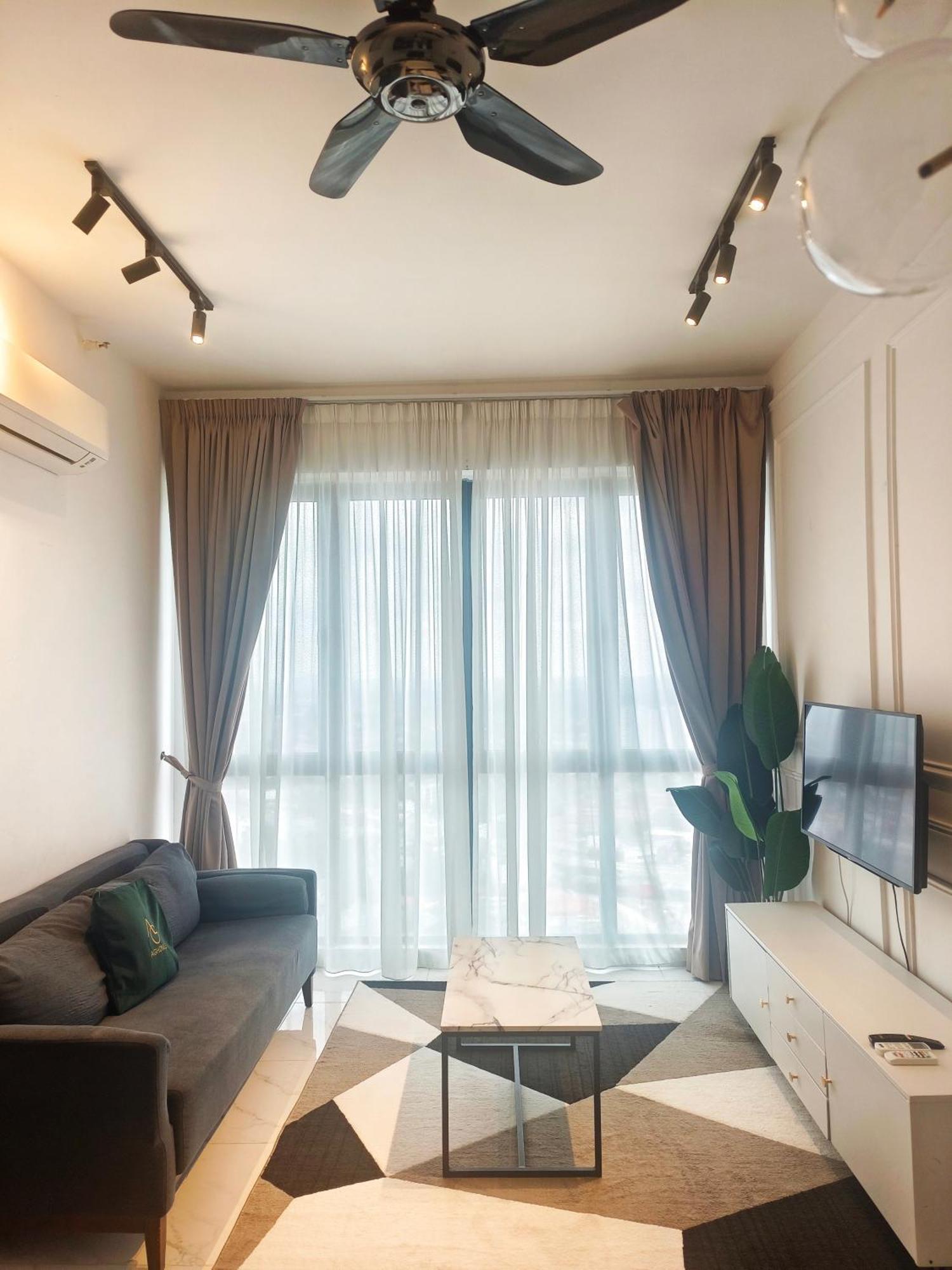 One Bedroom Troika Kota Bharu By Aghome, Modern Design Exterior foto